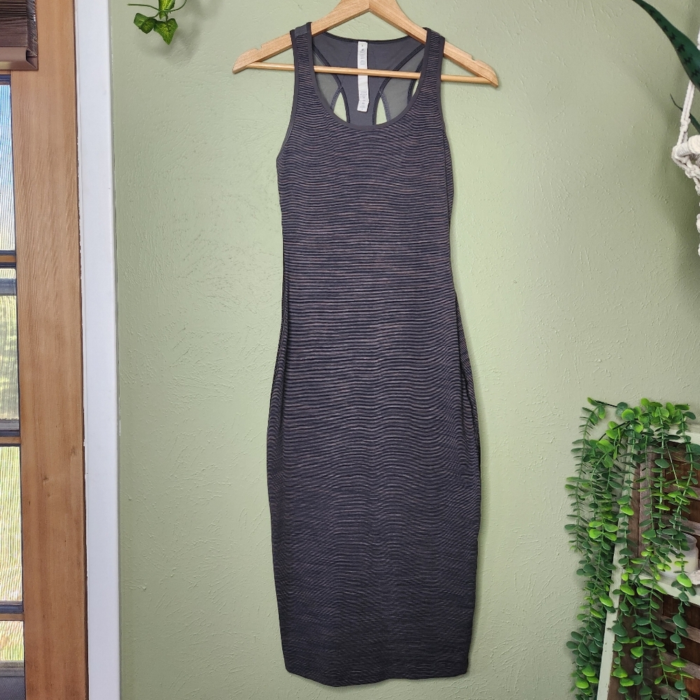 Lululemon Globetrotter Athletic Dress Workout Athleisure Sporty Gray Mesh